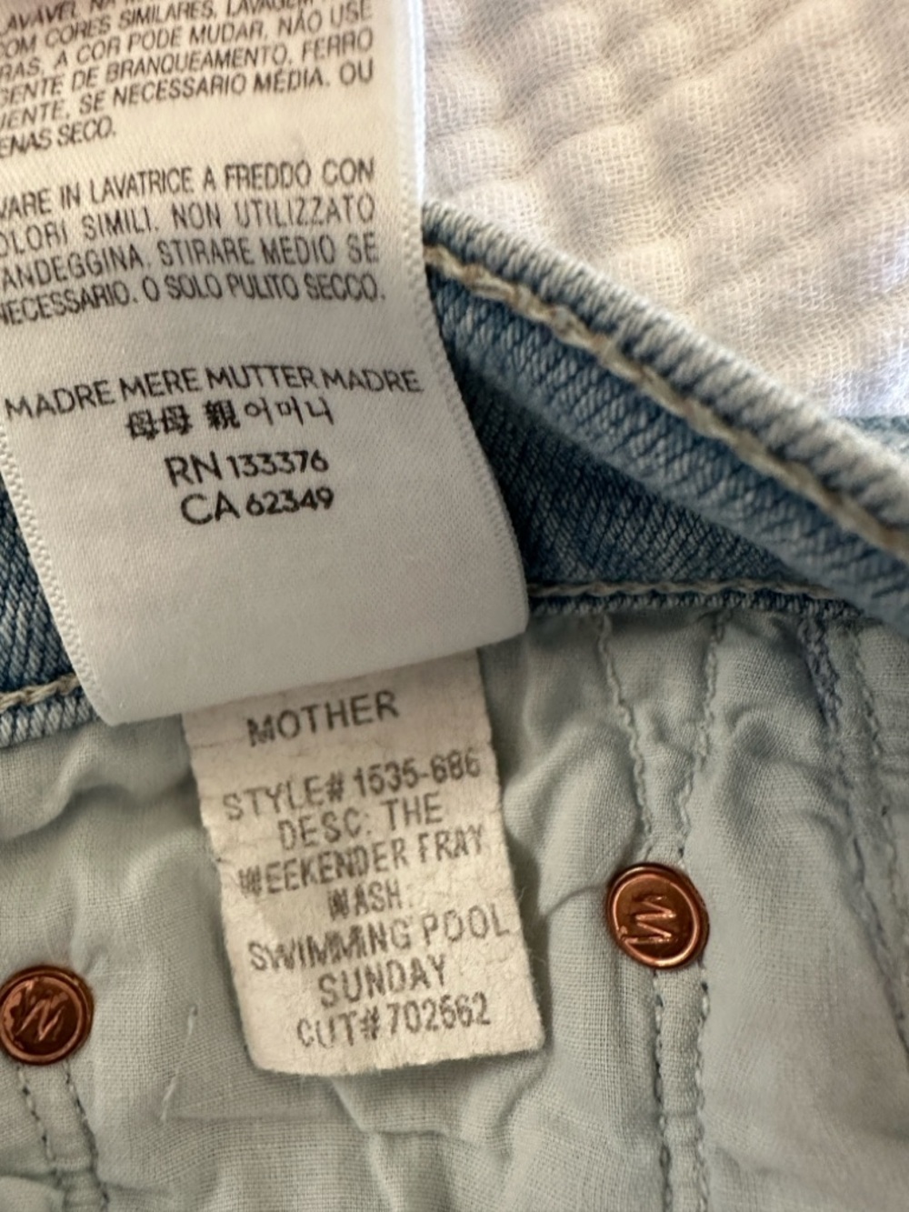 Mother The Weekender Fray in ‘Swimming Pool Sundays’ Size 28 - Picture 5 of 6